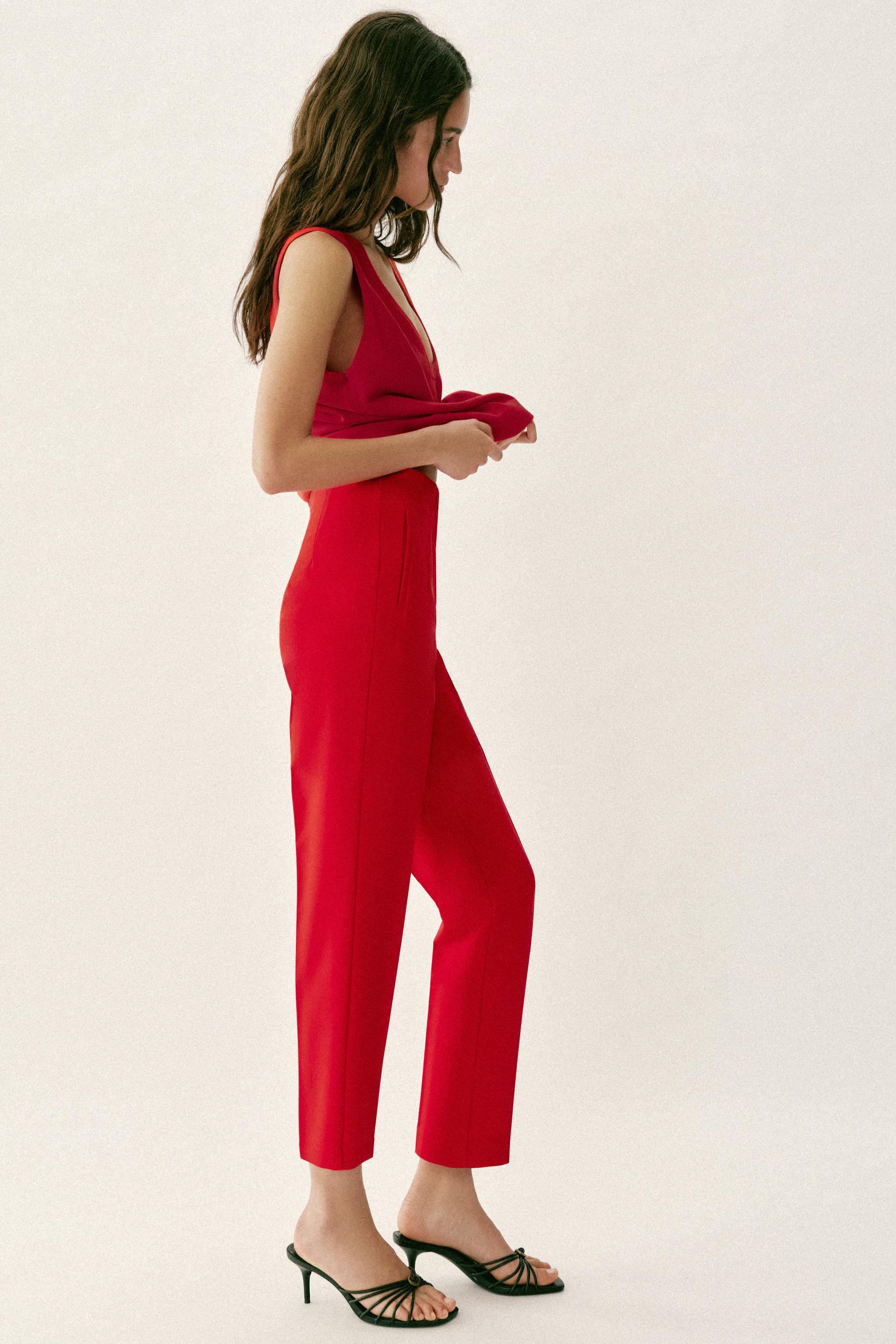 HIGH-WAISTED PANTS